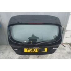 кришка багажника ford fiesta mk7 ys10 чорна